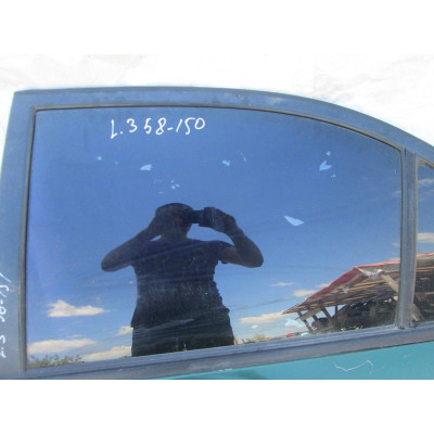 Стекло двери задней левой к  Mitsubishi  Carisma,  2000