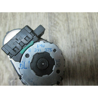  Моторчик заслонки печки к  BMW  7 E38,  1999