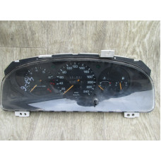  Щиток приборов (приборная панель) к  Mazda  626,  1993