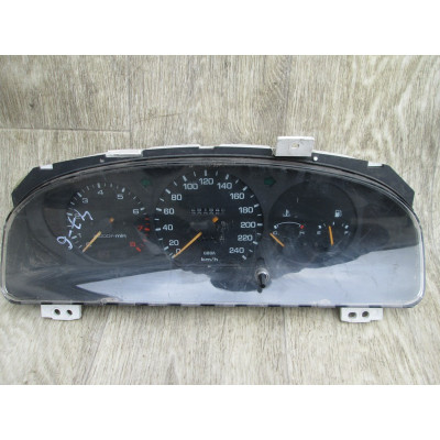  Щиток приборов (приборная панель) к  Mazda  626,  1993