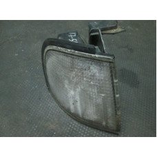  Поворотник правый к  Nissan  Primera,  1993