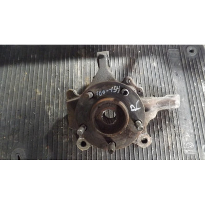  Кулак поворотный правый к  Dodge  Grand Caravan,  2002