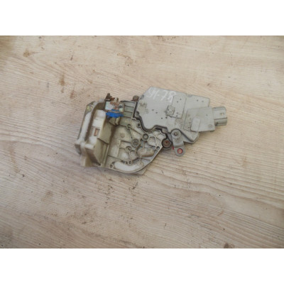  Замок двери задней левой к  Nissan  Primera,  1998