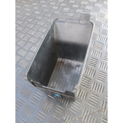  Консоль салона (кулисная часть) к  Mitsubishi  Galant,  1998