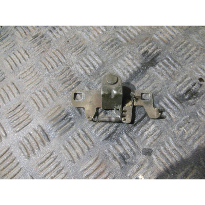  Ответная часть замка багажника к  Alfa Romeo  146,  1999