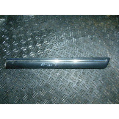  молдинг двери задней левой к  Mercedes  E W210,  2001