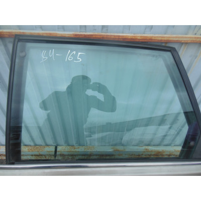  Стекло двери задней левой к  Audi  100,  1989