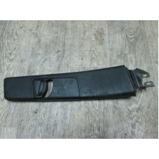  Обшивка стойки центральной правой к  Audi  100,  1989