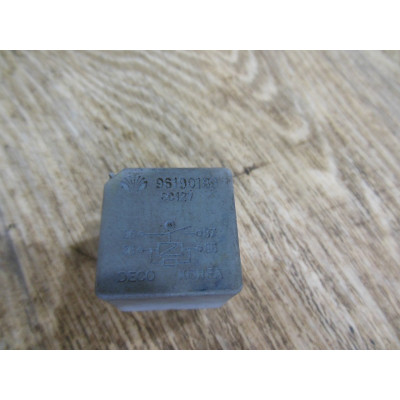  Реле (прочие) к  Daewoo  Nubira,  1997