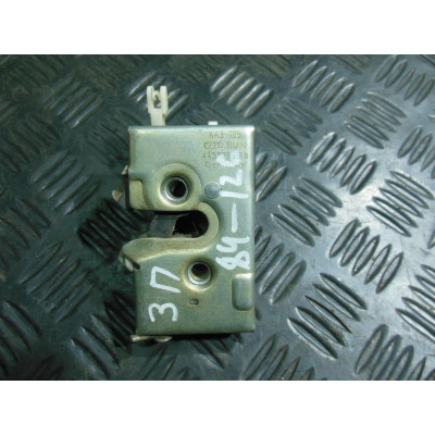  Замок двери задней правой к  Audi  100,  1989