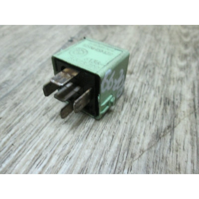  Реле (прочие) к  BMW  7 E38,  1999