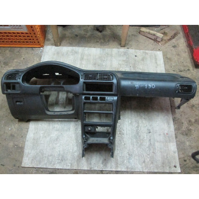  Панель передняя салона (торпедо) к  Nissan  Sunny,  1993