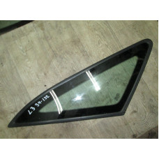  Стекло кузовное боковое левое к  Ford  Escort,  1998