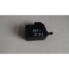  Активатор замка багажника к  Citroen  Xantia,  1996