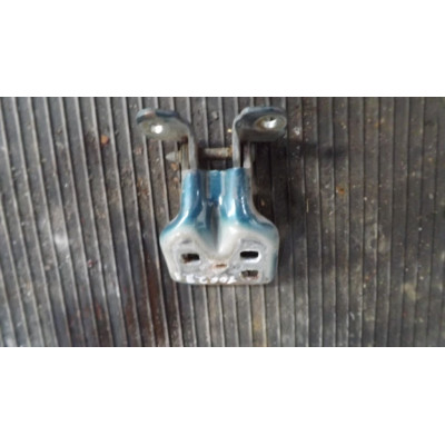  Петля двери передней правой к  Dodge  Grand Caravan,  2002