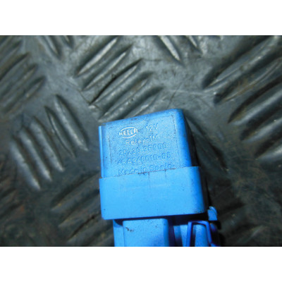  Реле (прочие) к  Nissan  Primera,  2001