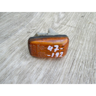  Повторитель передний правый к  Mitsubishi  Galant,  1995