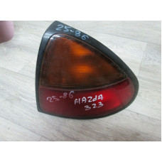  Фонарь задний правый к  Mazda  323,  2000