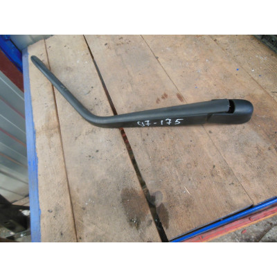  Щеткодержатель задний к  Renault  Laguna,  1999