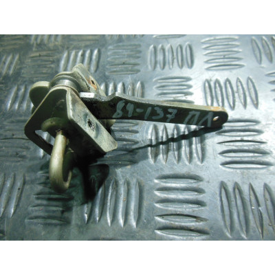  Ограничитель открывания двери к  Audi  100,  1989