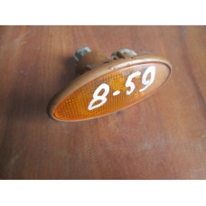  Повторитель передний правый к  Mitsubishi  Galant,  1995