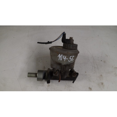  Цилиндр тормозной главный к  Volkswagen  Golf,  1994