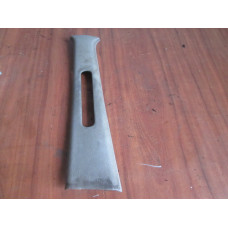  Обшивка стойки центральной левой к  Mitsubishi  Galant,  1995