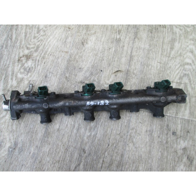  Топливная рампа к  Renault  Laguna,  1996