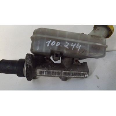  Цилиндр тормозной главный к  Dodge  Grand Caravan,  2002