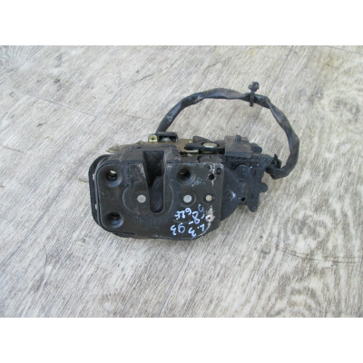  Замок двери задней левой к  Mazda  626,  1996