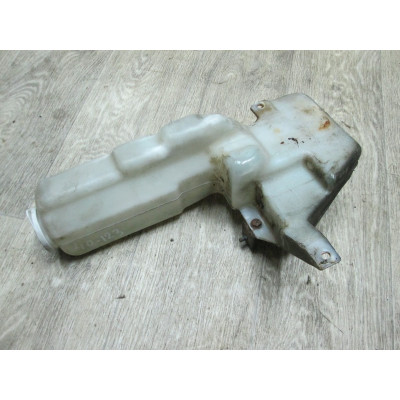  Бачок омывателя к  Mitsubishi  Space Wagon,  1996