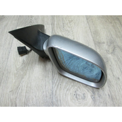  Зеркало наружное правое к  Audi  A6,  2000