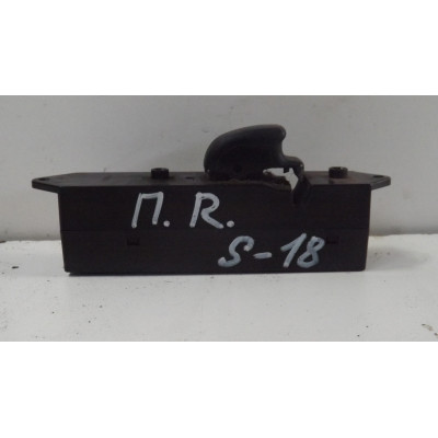  Кнопка стеклоподъемника к  Mitsubishi  Colt,  1998