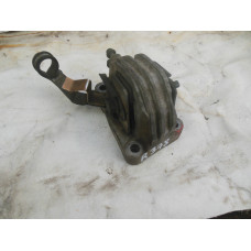  Кронштейн двигателя к  Volvo  S80,  2001