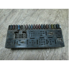  Блок предохранителей к  Audi  100,  1989