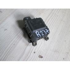  Моторчик заслонки печки к  Audi  A4,  1997