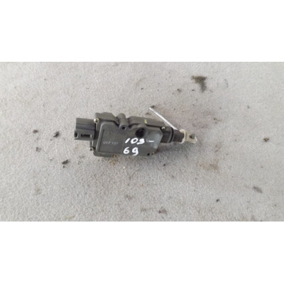  Активатор (привод) замка двери к  Nissan  Primera,  1997