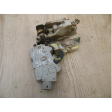  Замок двери передней правой к  Nissan  Primera,  1998