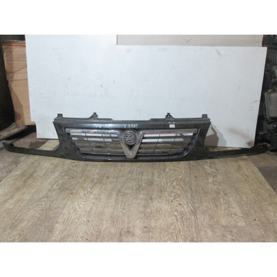  Решетка радиатора к  Opel  Frontera,  2004