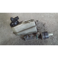  Цилиндр тормозной главный к  Renault  Megane,  1998