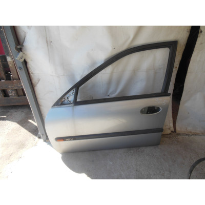  Дверь передняя левая к  Renault  Laguna,  1999