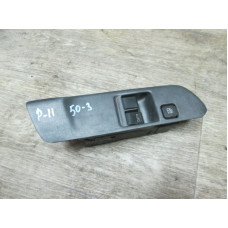  Блок кнопок к  Nissan  Primera,  2000