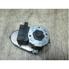  Моторчик заслонки печки к  BMW  7 E38,  1999