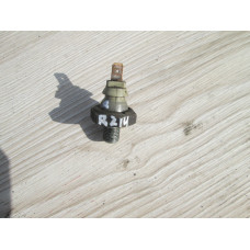  Датчик давления масла к  Audi  A4,  1997