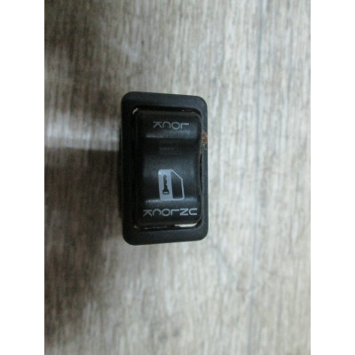  Кнопка (выключатель) к  Nissan  Primera,  2004