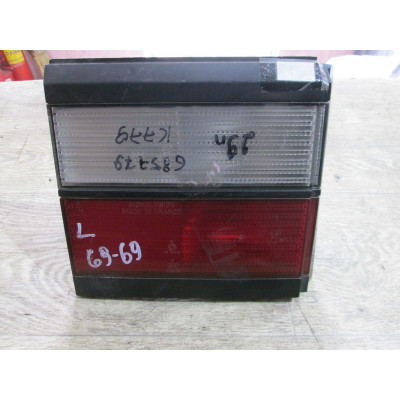 Фонарь задний левый к  Volkswagen  Passat,  1992