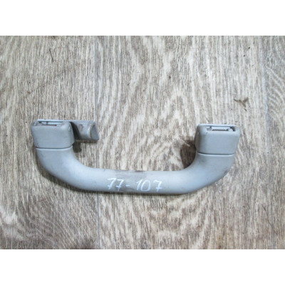  Ручка внутренняя потолочная к  Volkswagen  Golf,  1996