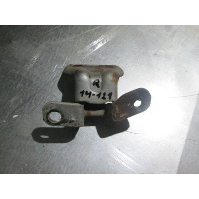 Петля двери к  Mazda  323,  1997