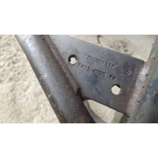  Кронштейн двигателя к  Renault  Megane,  1998