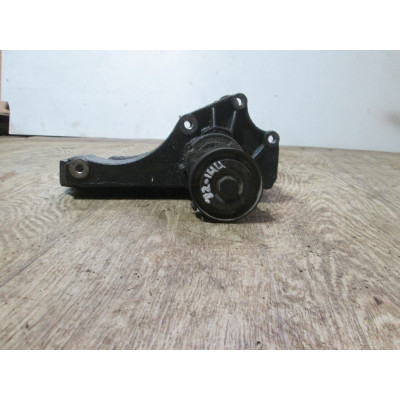  Кронштейн генератора к  Volkswagen  Golf,  1995